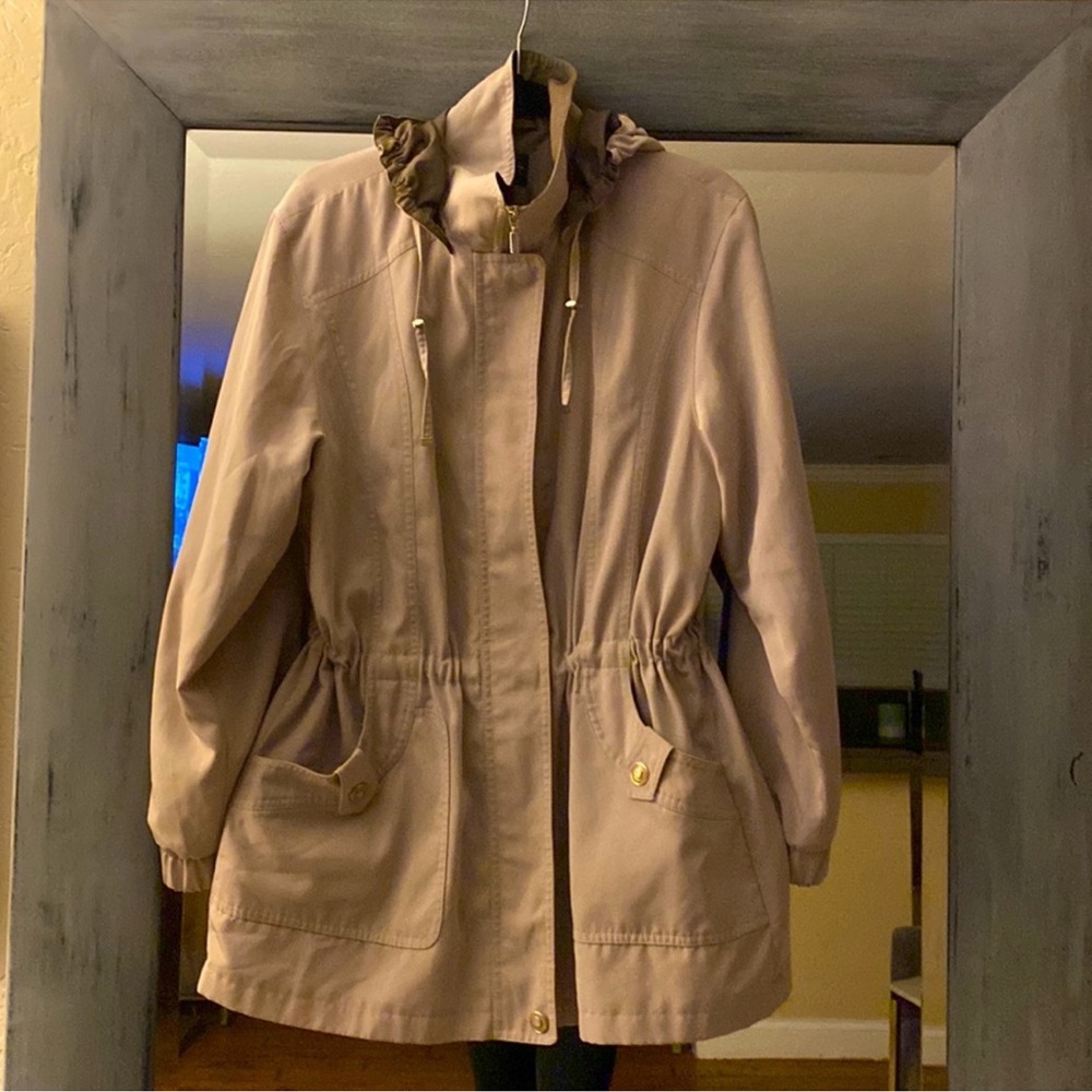 Gallery Women's Utility Jacket in Tan